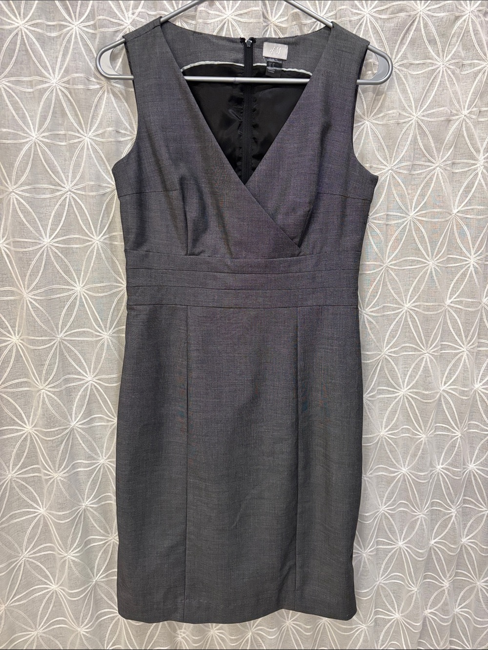 H&M Charcoal Gray Sleeveless V-Neck Sheath Dress